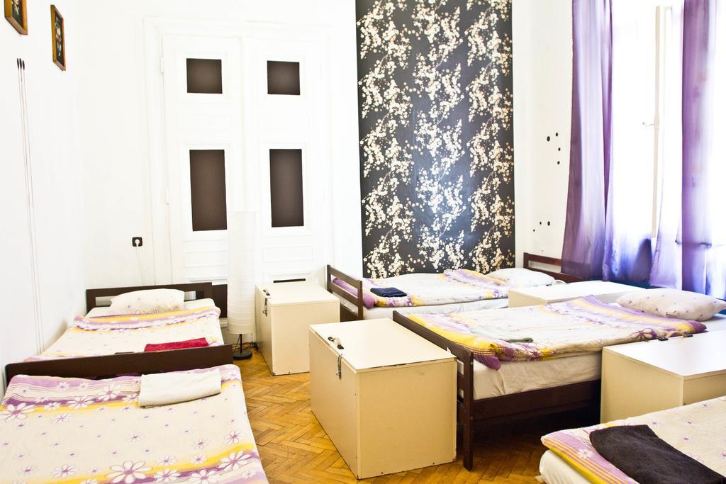 Downtown Hostelブダペスト エクステリア 写真
